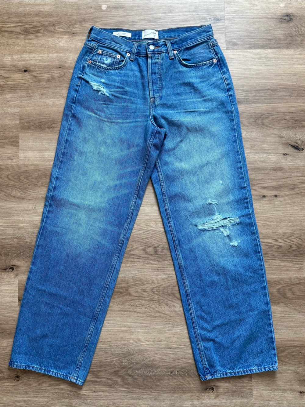 Universal Thread Womens 6 Blue Baggy Distressed Jeans 90s Relaxed Fit Classic
